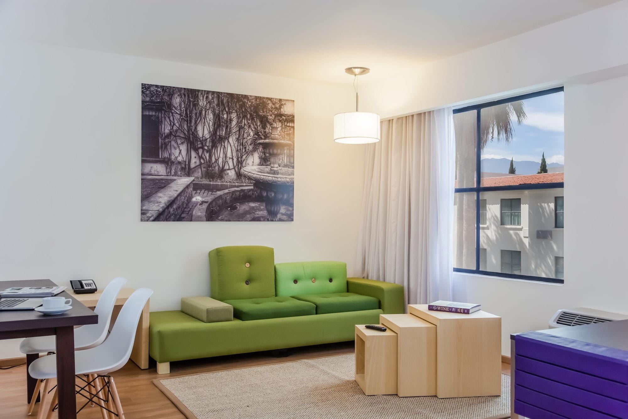 Fiesta Inn Сальтильо Номер фото