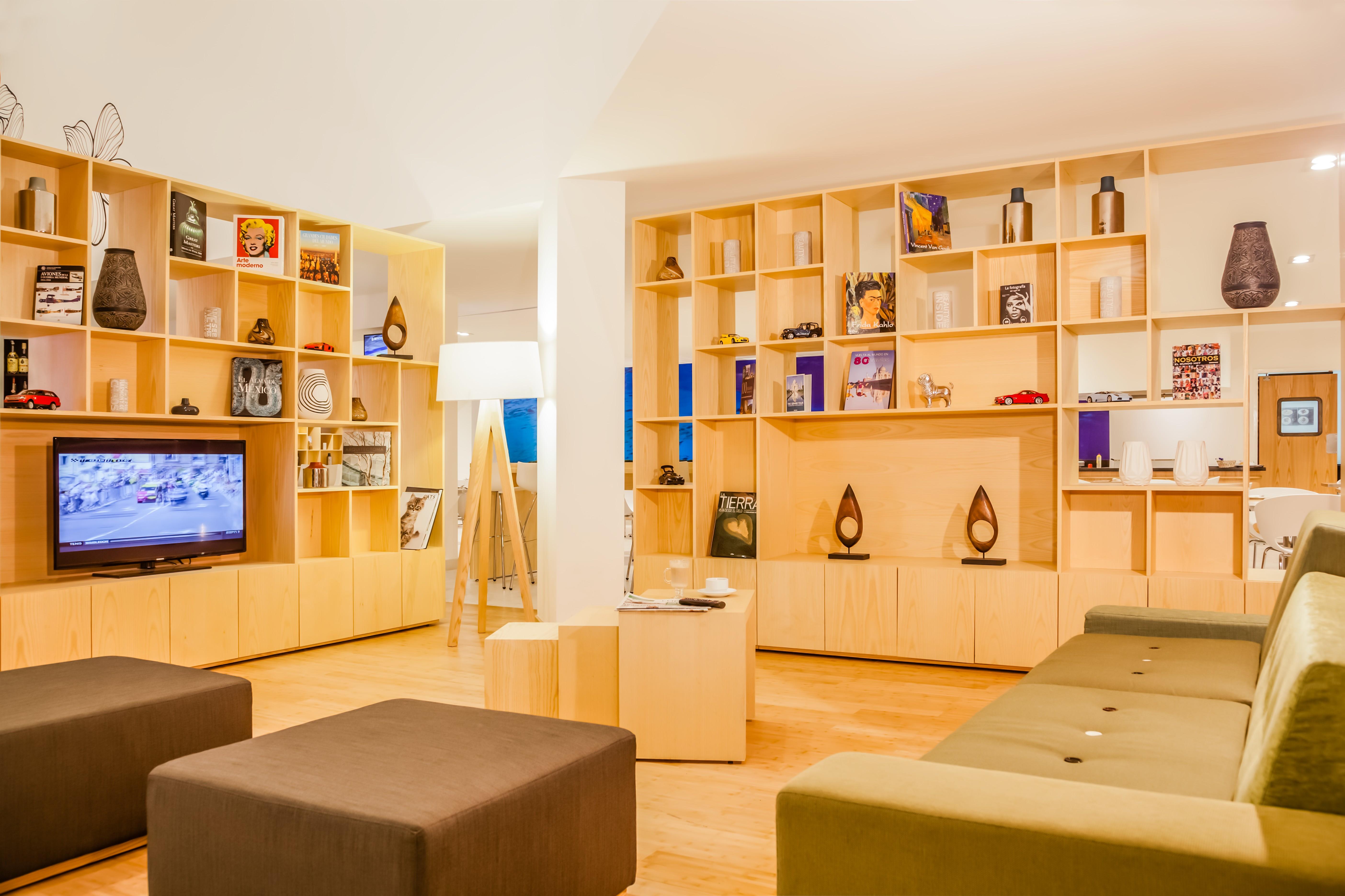 Fiesta Inn Сальтильо Интерьер фото