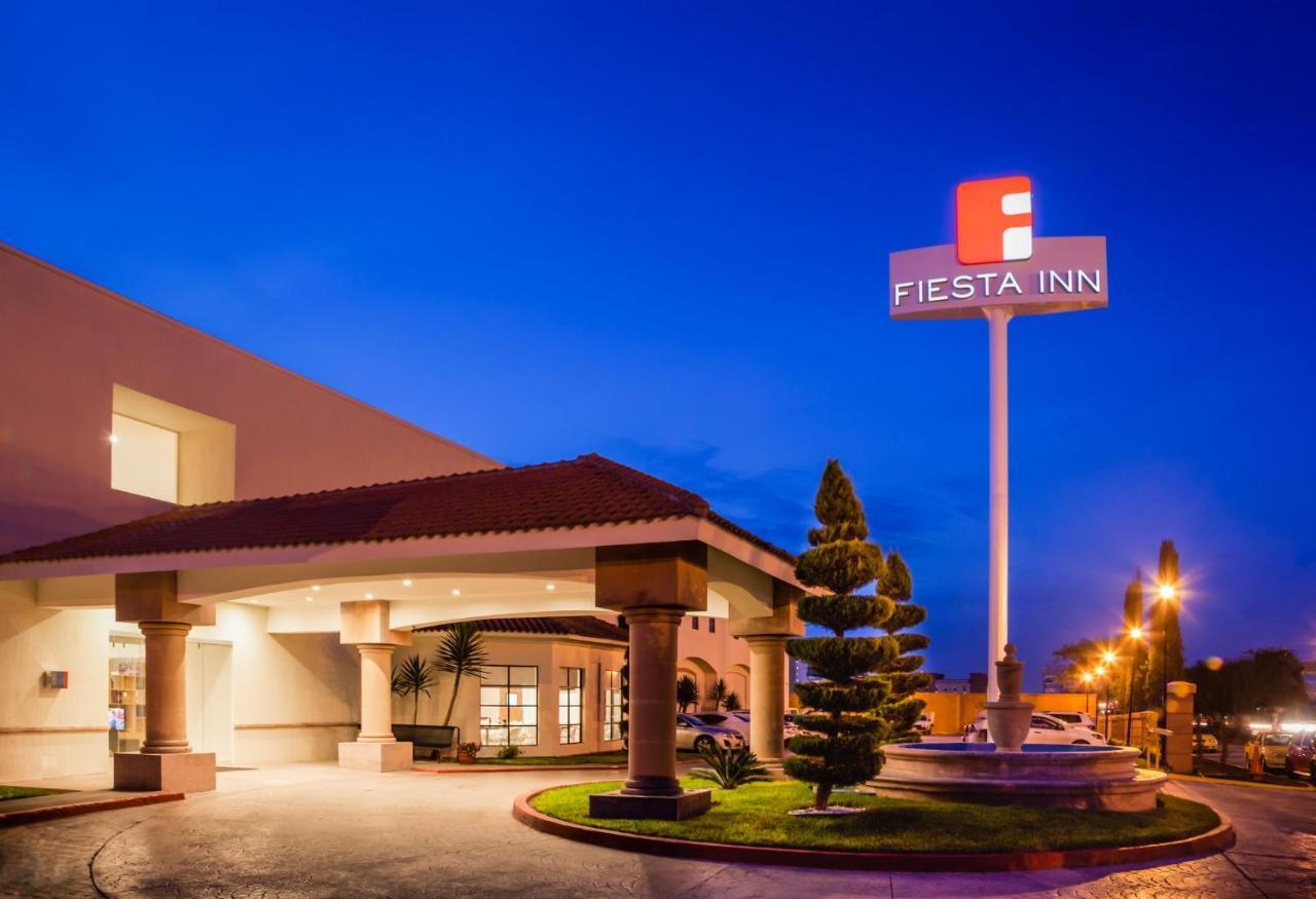 Fiesta Inn Сальтильо Экстерьер фото